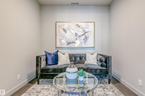 4501 10360 102 Street, Edmonton, AB - Indoor