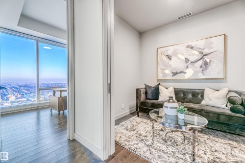 4501 10360 102 Street, Edmonton, AB - Indoor