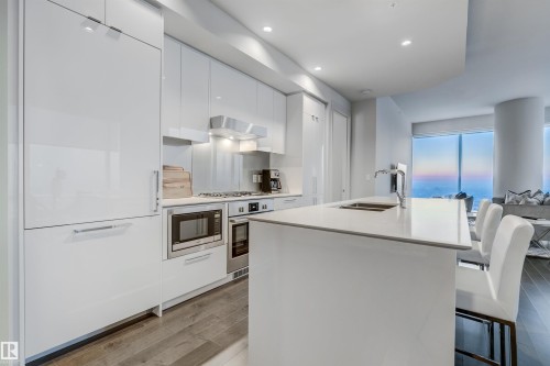 4501 10360 102 Street, Edmonton, AB - Indoor Photo Showing Kitchen With Double Sink With Upgraded Kitchen