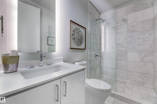 4501 10360 102 Street, Edmonton, AB - Indoor Photo Showing Bathroom