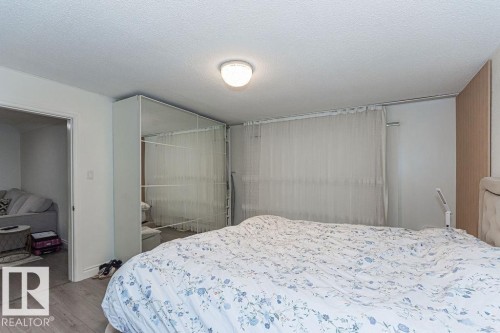 9738 152 Street, Edmonton, AB - Indoor Photo Showing Bedroom