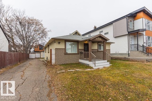 9738 152 Street, Edmonton, AB - Outdoor