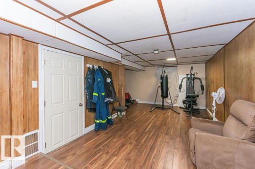 9738 152 Street, Edmonton, AB - Indoor