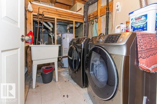 9738 152 Street, Edmonton, AB - Indoor Photo Showing Laundry Room