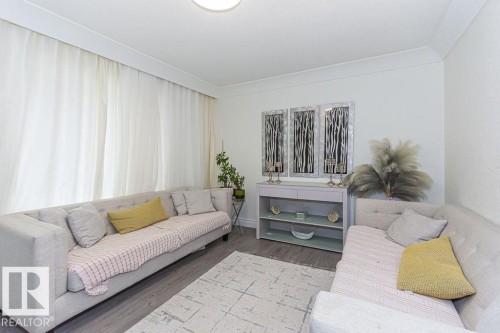 9738 152 Street, Edmonton, AB - Indoor