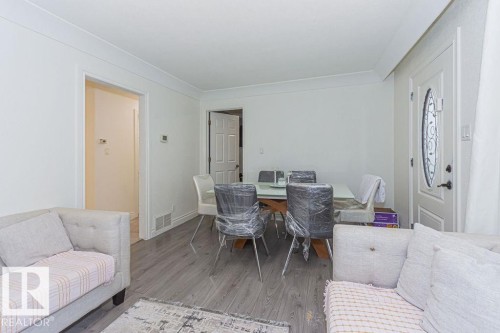 9738 152 Street, Edmonton, AB - Indoor