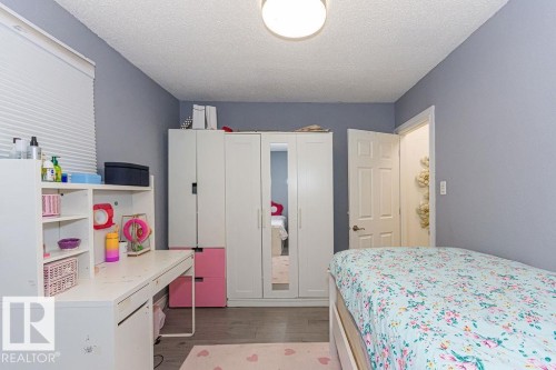 9738 152 Street, Edmonton, AB - Indoor Photo Showing Bedroom