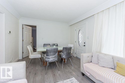 9738 152 Street, Edmonton, AB - Indoor