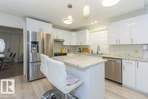 9738 152 Street, Edmonton, AB - Indoor Photo Showing Kitchen With Upgraded Kitchen