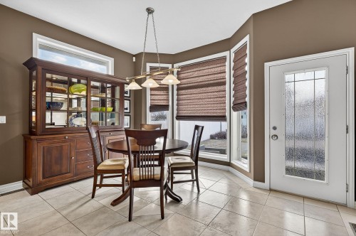 8835 159A Avenue, Edmonton, AB - Indoor Photo Showing Dining Room