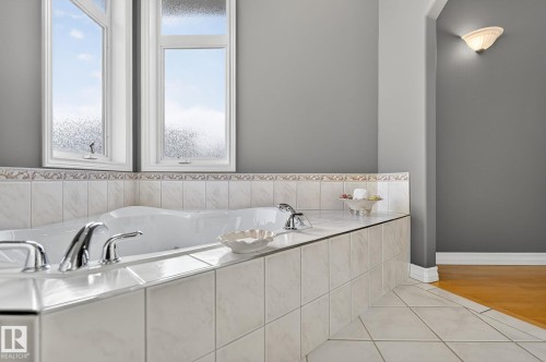 8835 159A Avenue, Edmonton, AB - Indoor Photo Showing Bathroom