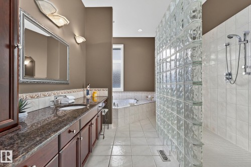 8835 159A Avenue, Edmonton, AB - Indoor Photo Showing Bathroom