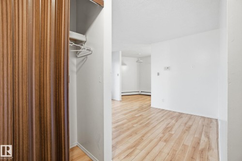 305 11040 82 Street, Edmonton, AB - Indoor