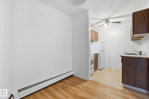 305 11040 82 Street, Edmonton, AB - Indoor