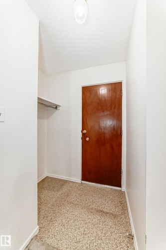 View of walk in closet - Edmonton, AB - Indoor