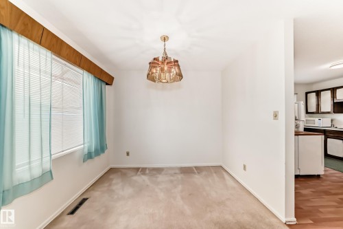 Edmonton, AB - Indoor