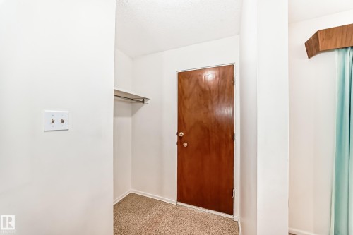 Edmonton, AB - Indoor