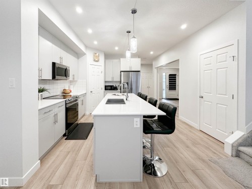 22614 99A Avenue, Edmonton, AB - Indoor Photo Showing Kitchen With Double Sink With Upgraded Kitchen