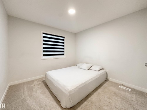 22614 99A Avenue, Edmonton, AB - Indoor Photo Showing Bedroom