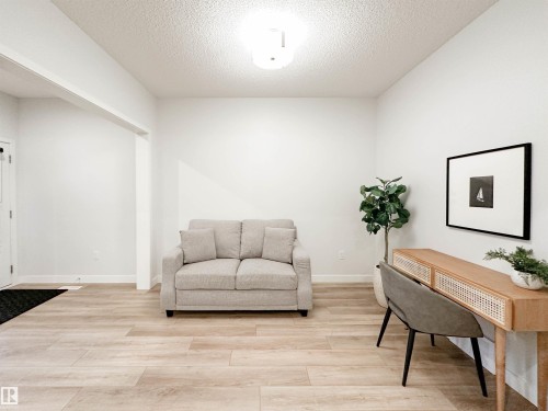 22614 99A Avenue, Edmonton, AB - Indoor Photo Showing Other Room