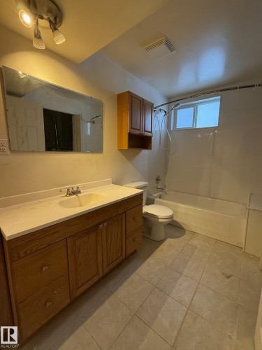 4741 50 Avenue, Drayton Valley, AB - Indoor Photo Showing Bathroom