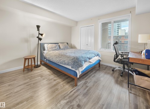 605 9741 110 Street Nw, Edmonton, AB - Indoor Photo Showing Bedroom