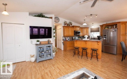 4707 50 Street, Clyde, AB - Indoor