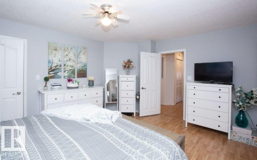 4707 50 Street, Clyde, AB - Indoor Photo Showing Bedroom