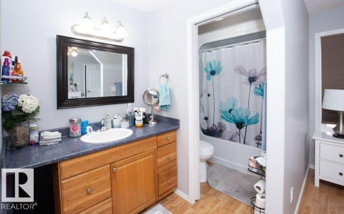 4707 50 Street, Clyde, AB - Indoor Photo Showing Bathroom