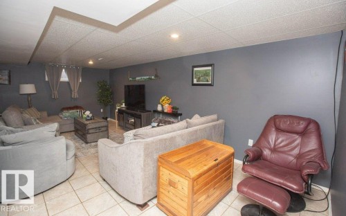 4707 50 Street, Clyde, AB - Indoor