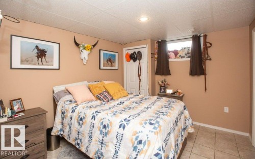 4707 50 Street, Clyde, AB - Indoor Photo Showing Bedroom