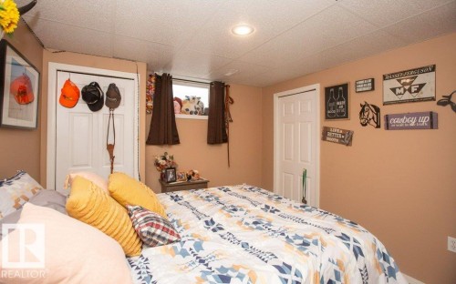 4707 50 Street, Clyde, AB - Indoor Photo Showing Bedroom