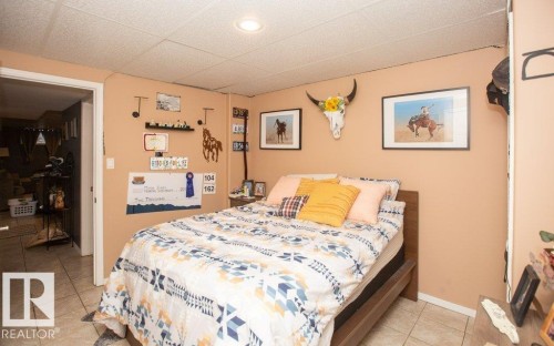 4707 50 Street, Clyde, AB - Indoor Photo Showing Bedroom