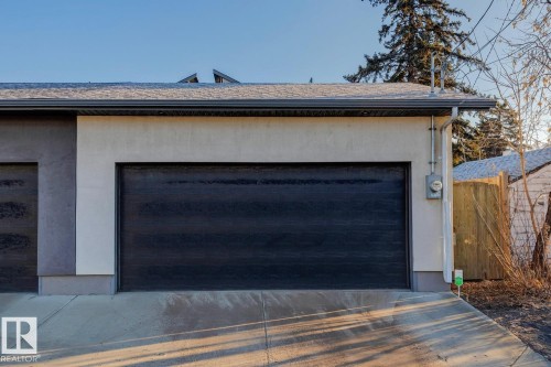 11042 131 Street, Edmonton, AB - Outdoor