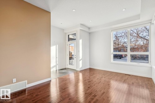 11042 131 Street, Edmonton, AB - Indoor Photo Showing Other Room