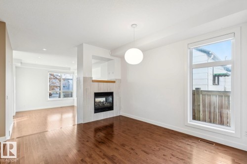 11042 131 Street, Edmonton, AB - Indoor With Fireplace