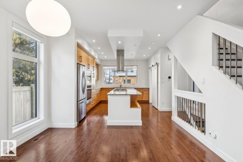 11042 131 Street, Edmonton, AB - Indoor