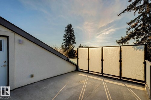 11042 131 Street, Edmonton, AB - Outdoor