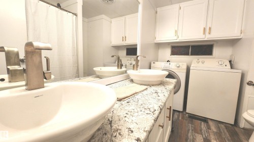 90 Rim Road Nw, Edmonton, AB - Indoor Photo Showing Laundry Room