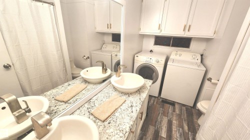 90 Rim Road Nw, Edmonton, AB - Indoor Photo Showing Laundry Room