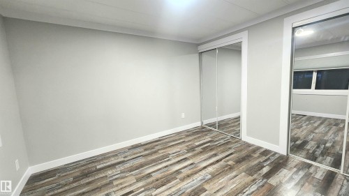 90 Rim Road Nw, Edmonton, AB - Indoor Photo Showing Other Room