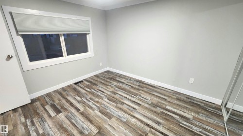 90 Rim Road Nw, Edmonton, AB - Indoor Photo Showing Other Room
