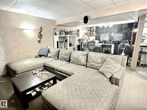 1712 36 Street, Edmonton, AB - Indoor Photo Showing Living Room