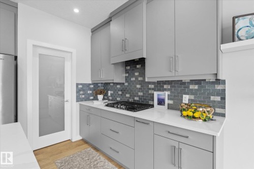 82 Meadowland Way, Spruce Grove, AB - Indoor Photo Showing Kitchen With Upgraded Kitchen