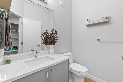 82 Meadowland Way, Spruce Grove, AB - Indoor Photo Showing Bathroom