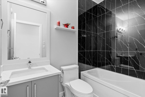 82 Meadowland Way, Spruce Grove, AB - Indoor Photo Showing Bathroom