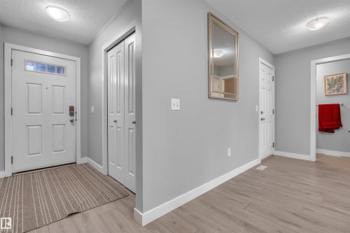 1748 27 Street, Edmonton, AB - Indoor Photo Showing Other Room
