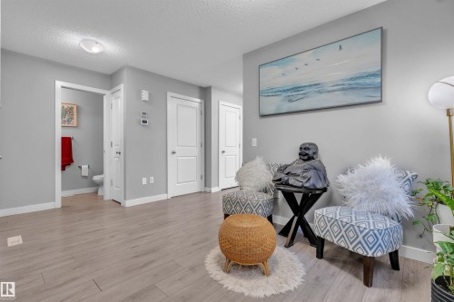 1748 27 Street, Edmonton, AB - Indoor