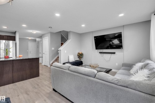 1748 27 Street, Edmonton, AB - Indoor