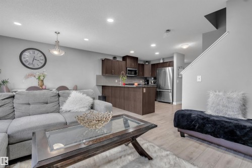 1748 27 Street, Edmonton, AB - Indoor